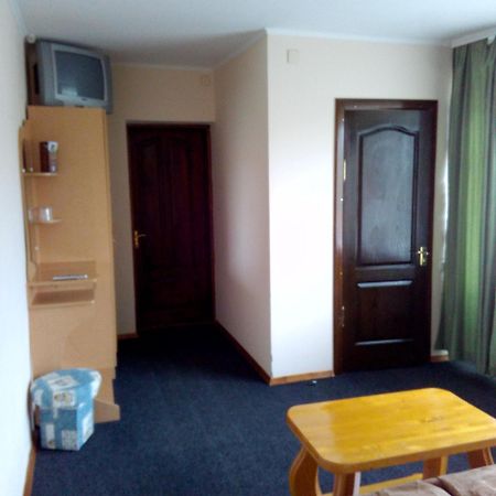 Malyvo Hotel Dilyatyn 외부 사진