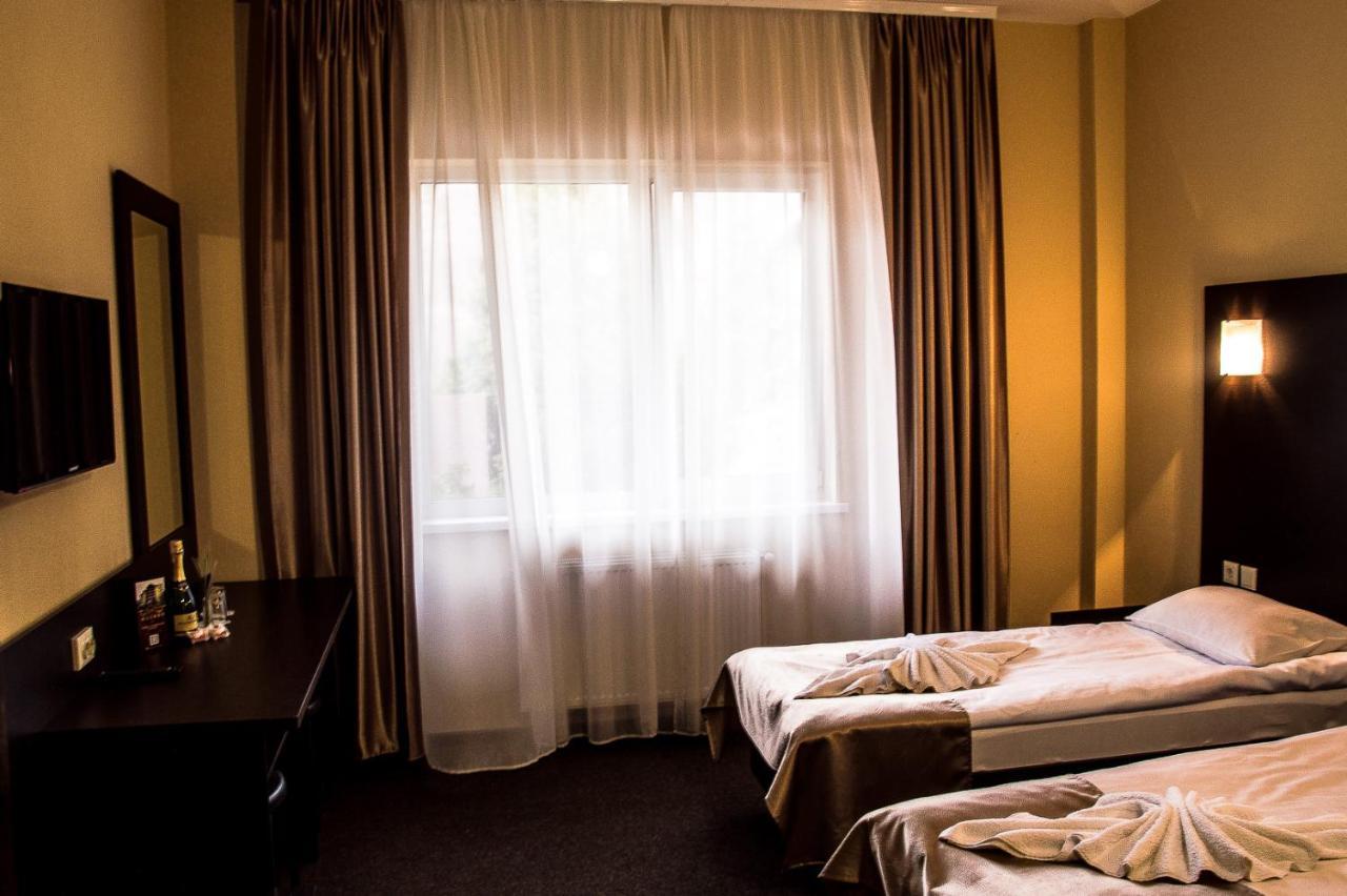 Malyvo Hotel Dilyatyn 외부 사진