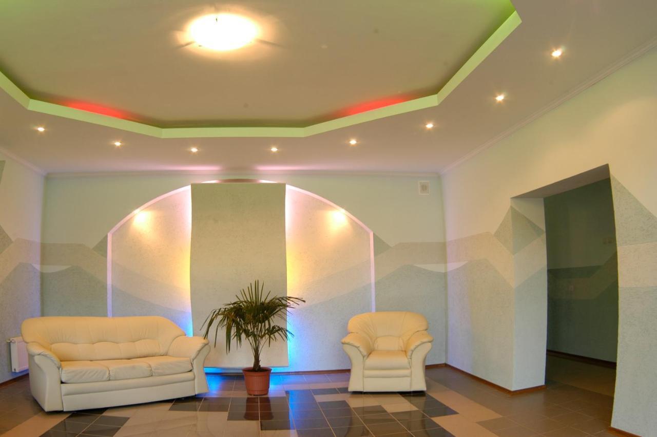 Malyvo Hotel Dilyatyn 객실 사진