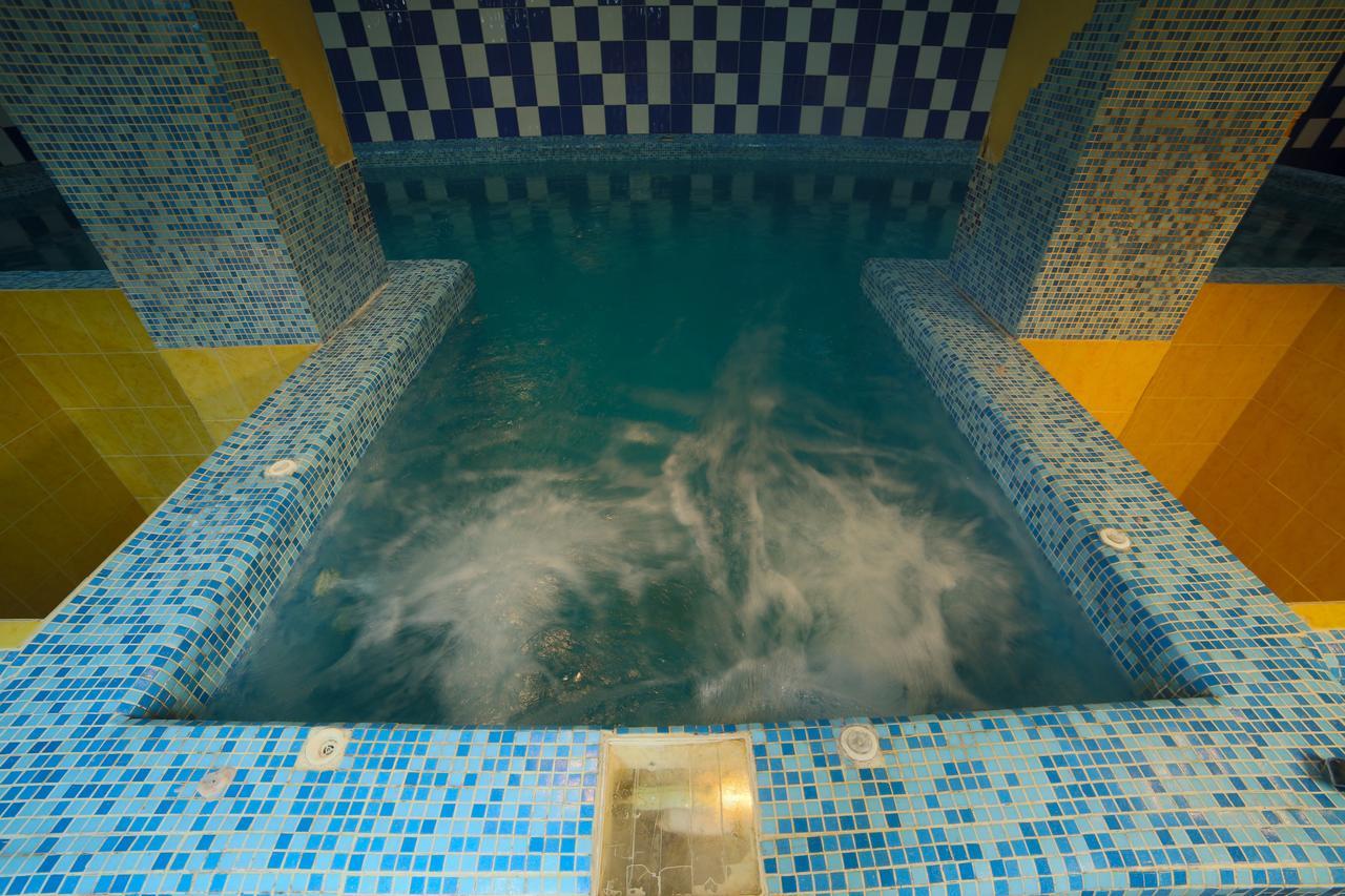 Malyvo Hotel Dilyatyn 외부 사진