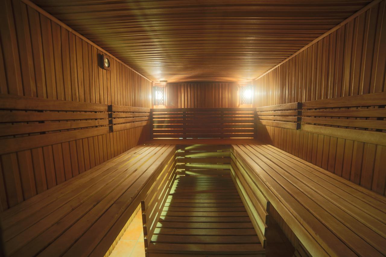 Malyvo Hotel Dilyatyn 외부 사진