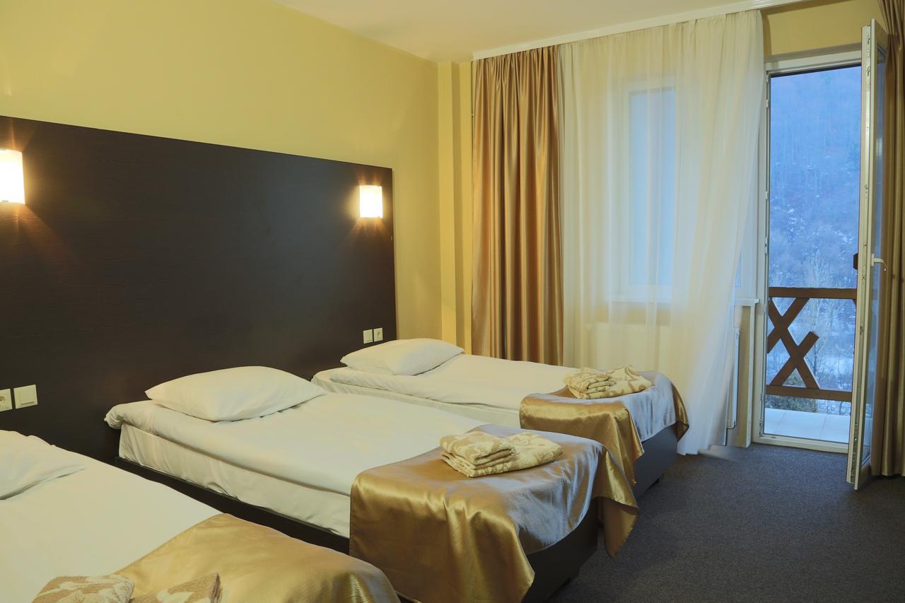 Malyvo Hotel Dilyatyn 외부 사진