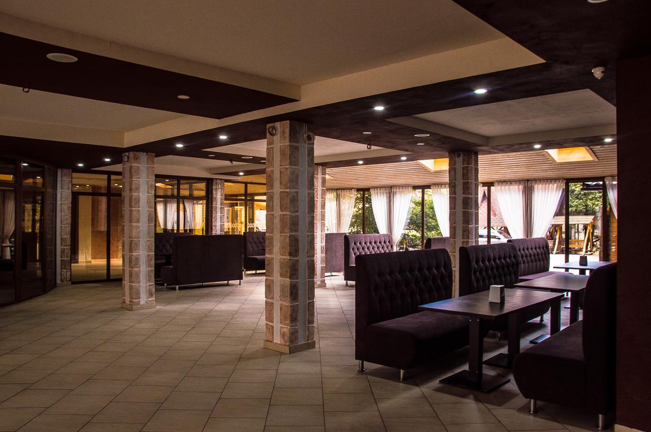 Malyvo Hotel Dilyatyn 외부 사진