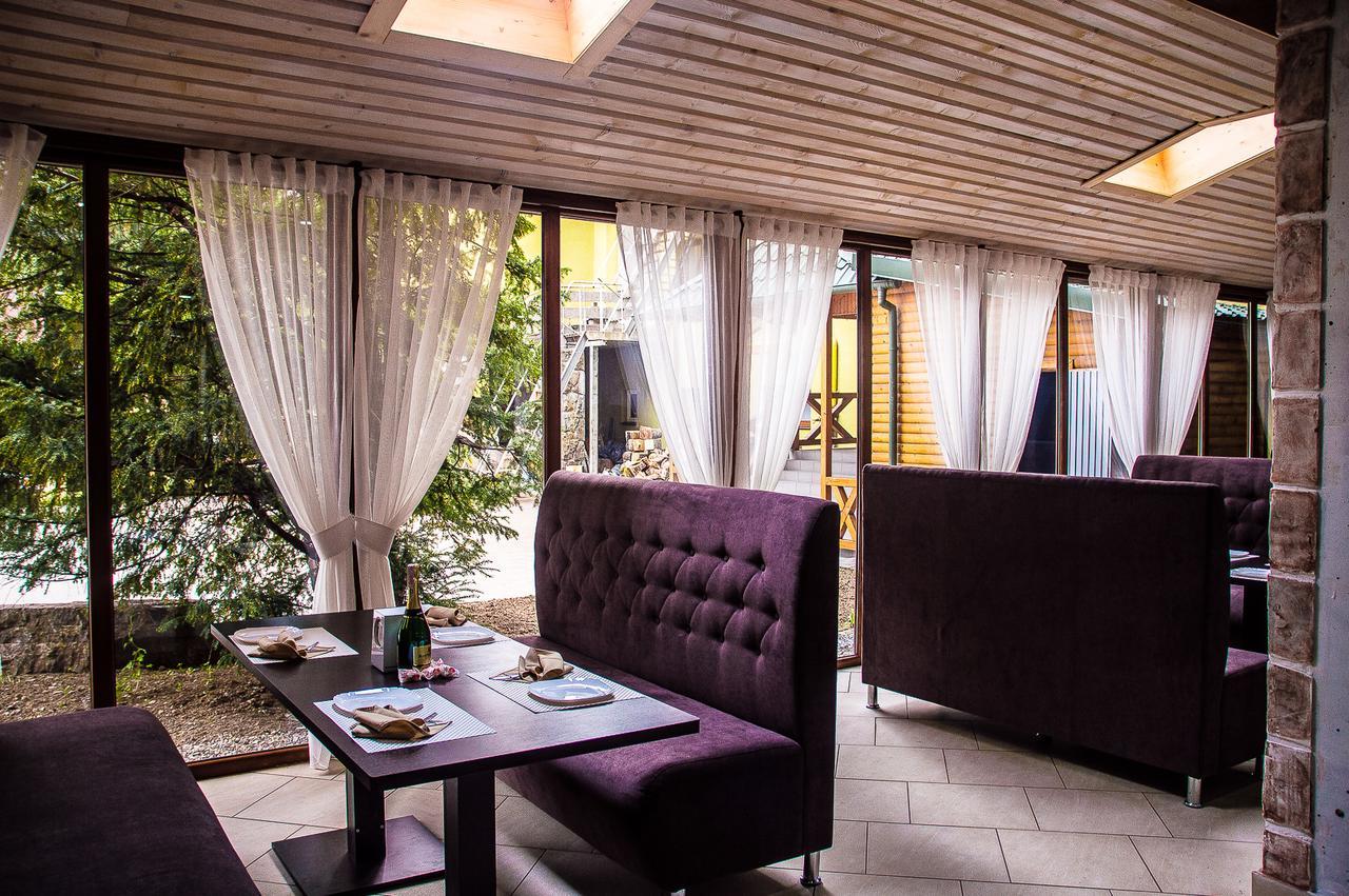 Malyvo Hotel Dilyatyn 외부 사진