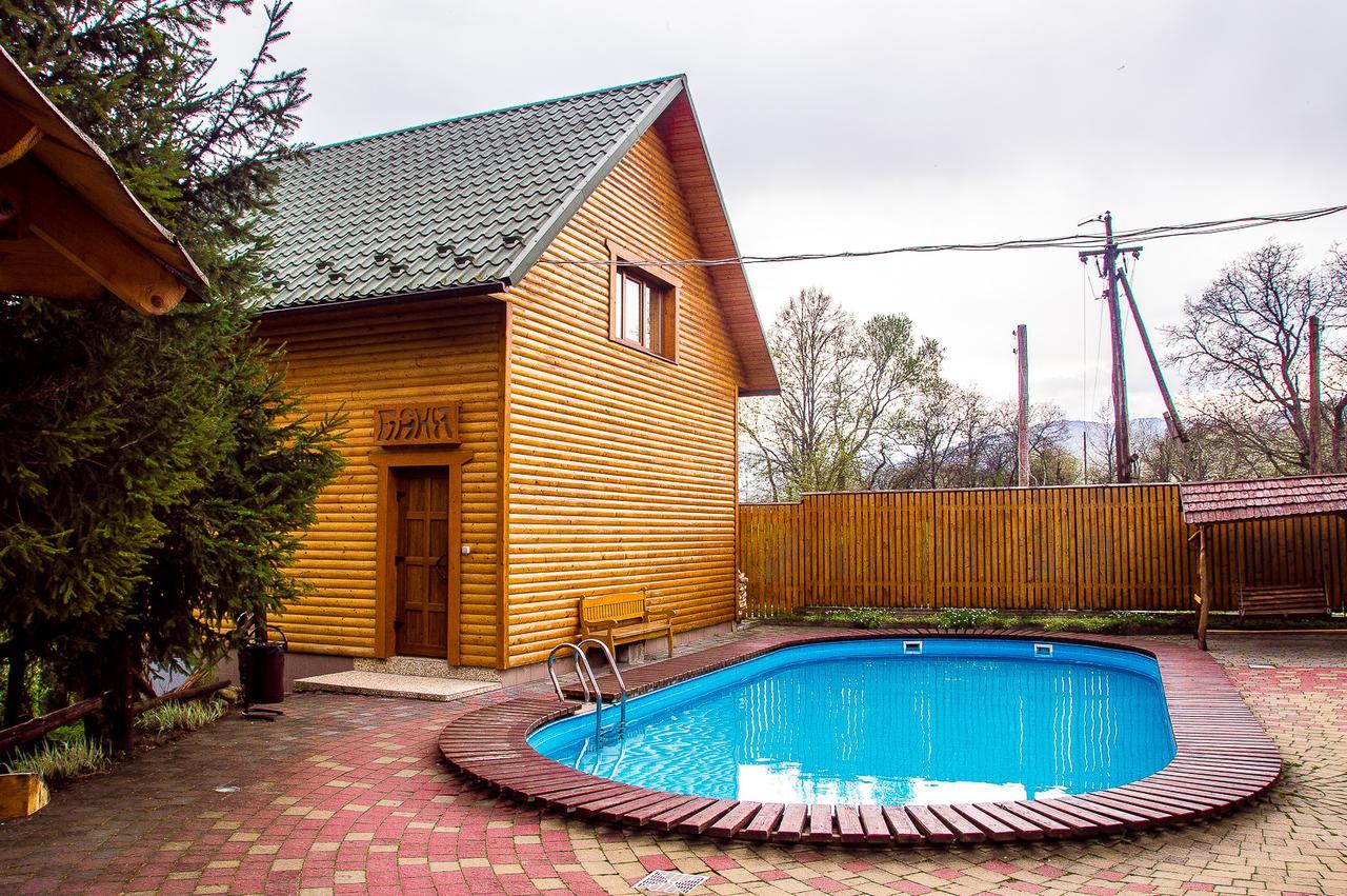 Malyvo Hotel Dilyatyn 외부 사진